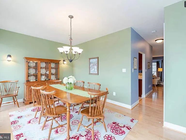 8042 Four Quarter Rd — Photo 17