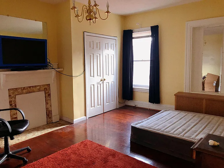 5432 Baywood St #2 — Photo 4
