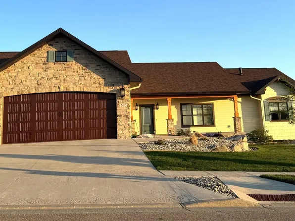 560 15th Ave NW, Watertown, SD 57201