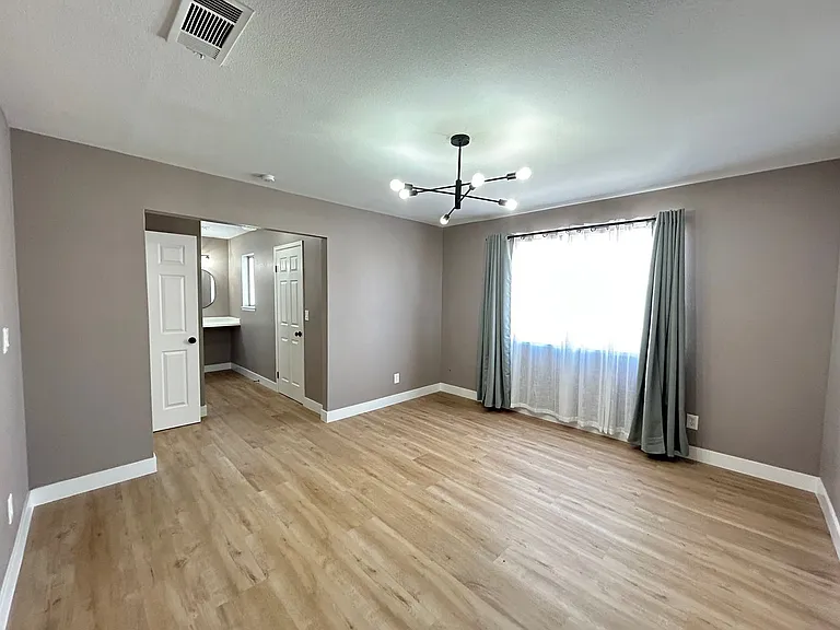 5682 E Monroe Ave — Photo 9