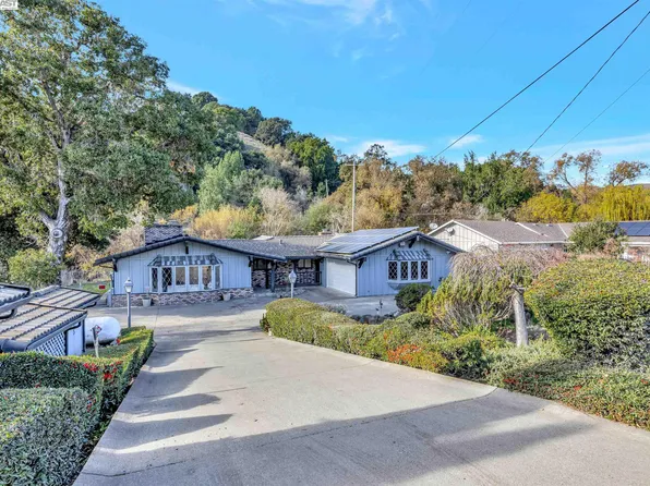 8160 Crow Canyon Rd, Castro Valley, CA 94552