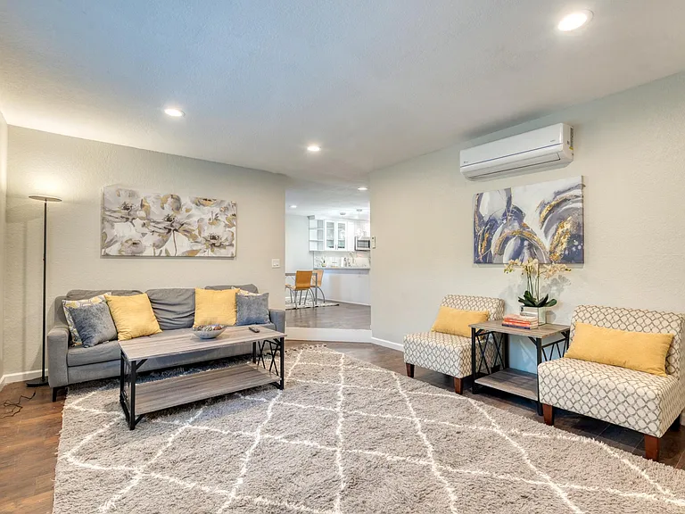 14213 Admiralty Way #A — Photo 4