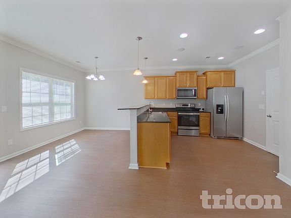 4th image of 759 Dawsons Park Way