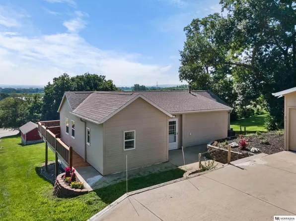 503 S 15th St, Fort Calhoun, NE 68023