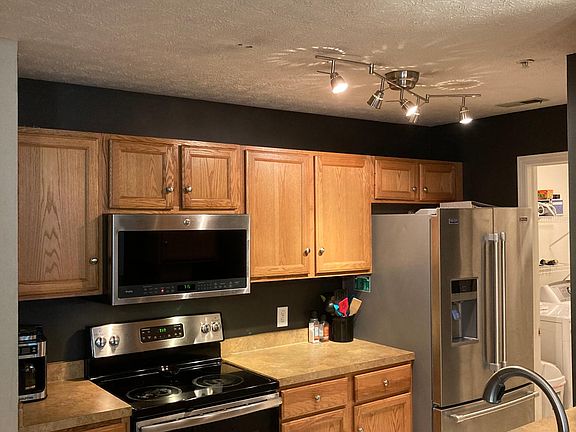 4th image of 14829 Lenox Dr