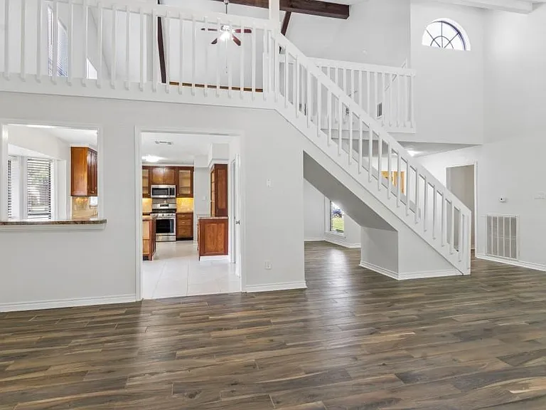 6915 La Mirada Dr — Photo 11