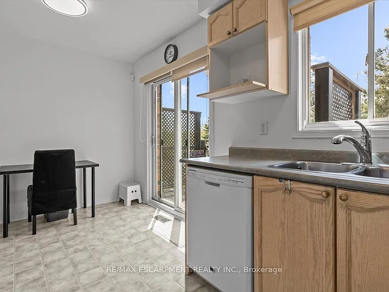 373 Fairgate Way — Photo 7