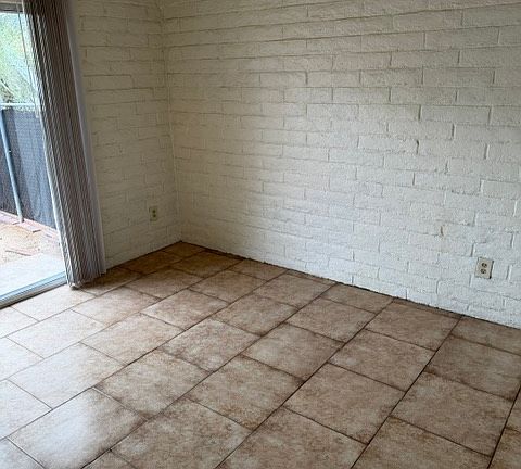 4th image of 2948 N Tyndall Ave #2948