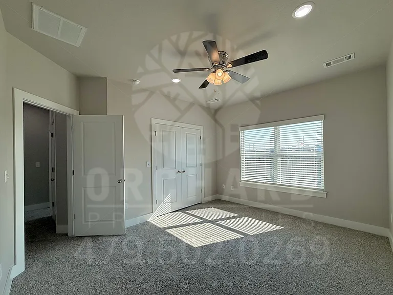 2007 E Brookview Dr — Photo 19