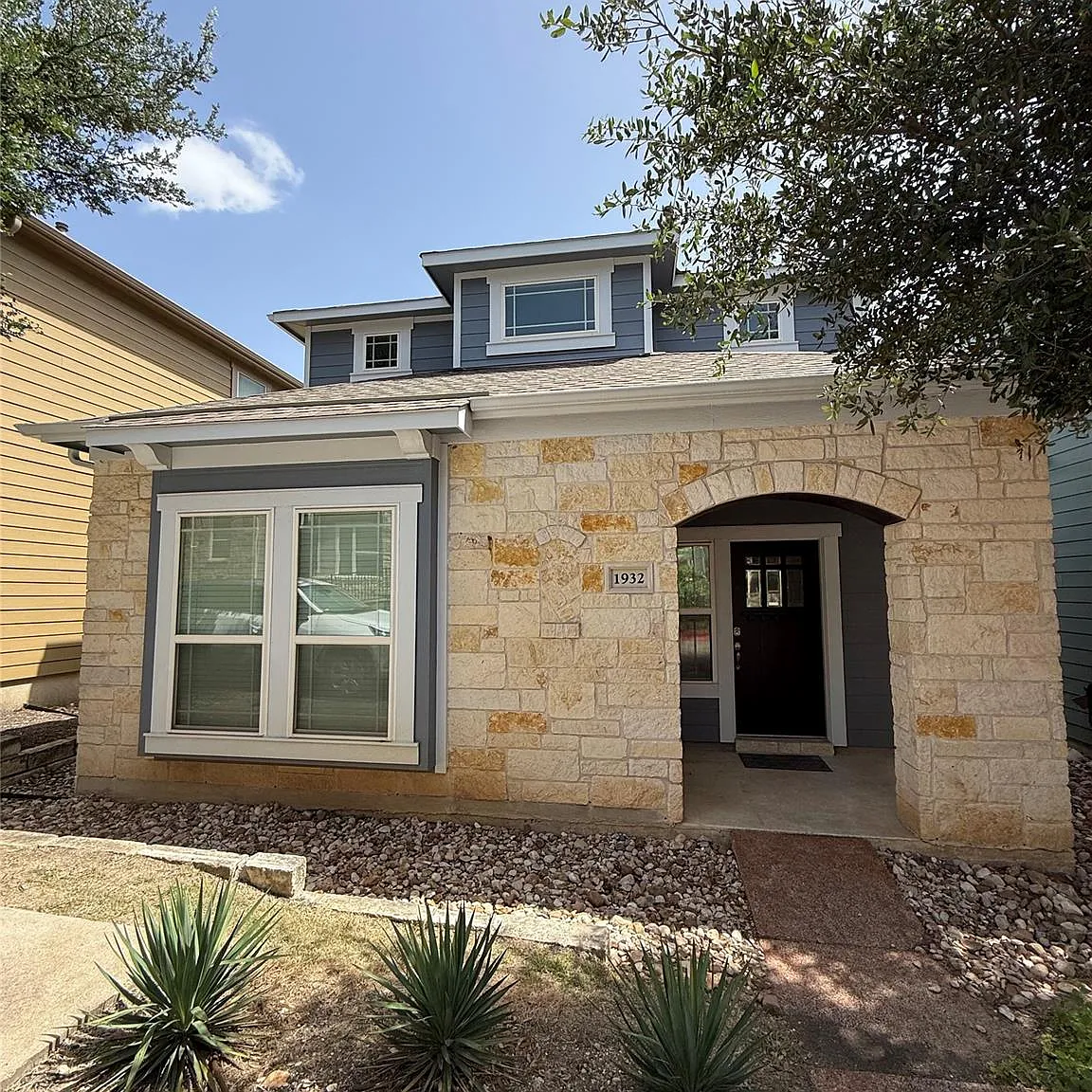 2 bed, 2.0 bath, 1264 sqft, $2,150 — Photo 1