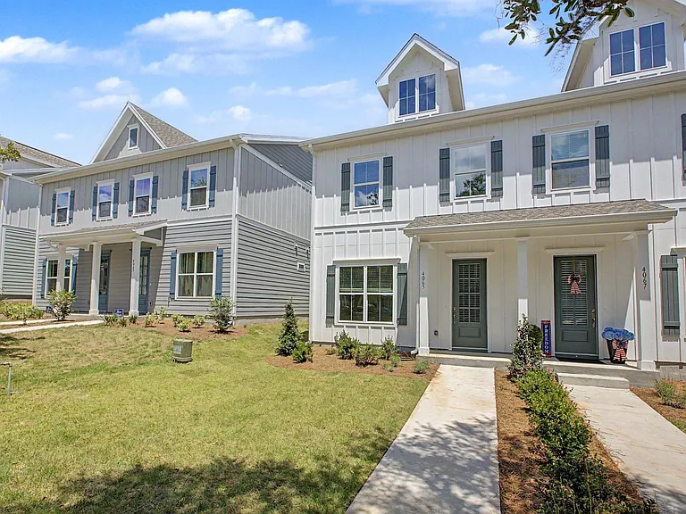 4065 Four Oaks Blvd — Photo 2