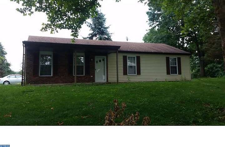 1st image of 1 Highland Ct