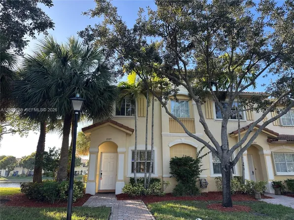 8389 SW 26th St #101, Hollywood, FL 33025