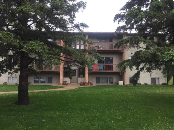 1112 Greenvale Ave W, Northfield, MN 55057