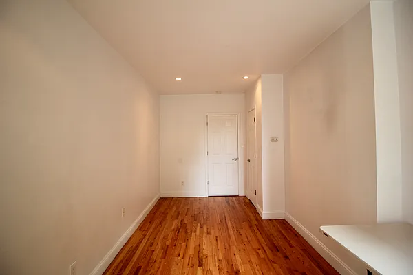 Rented by Hagstrom Management Inc | media 16