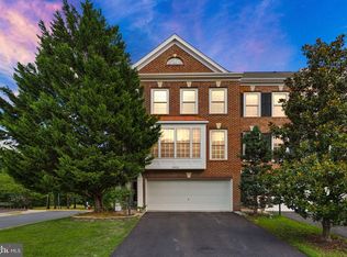 18418 Montview Sq, Leesburg, VA 20176