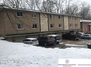 5902 S 14th St, Omaha, NE 68107