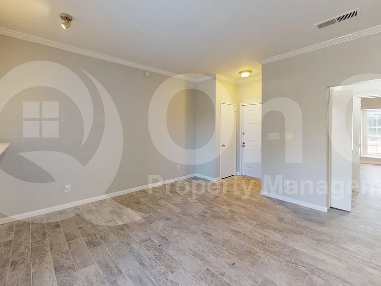 8600 Coppertowne Ln #502 — Photo 6