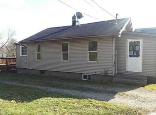 646 N Leavitt Rd, Leavittsburg, OH 44430