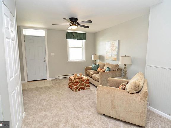 3rd image of 111 Waneta St
