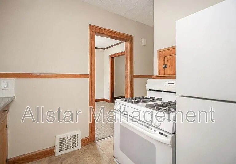14210 Athens Ave — Photo 23