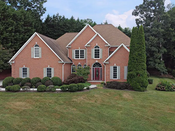 12821 High Oak Rd, Knoxville, TN 37934