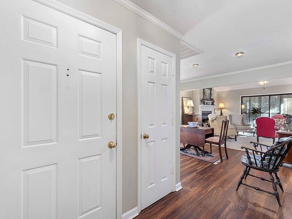 5th image of 1346 Virginia St #2
