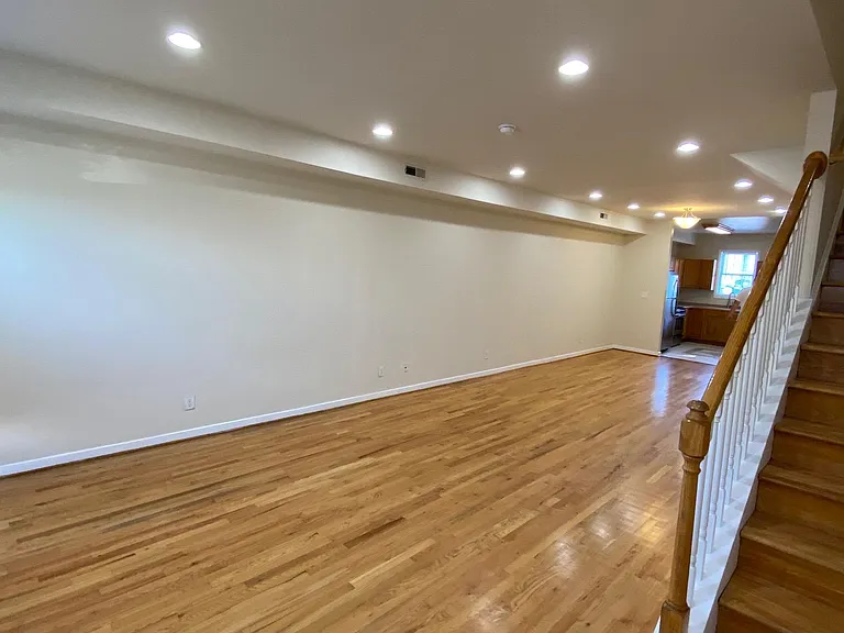 1514 W Cary St — Photo 1
