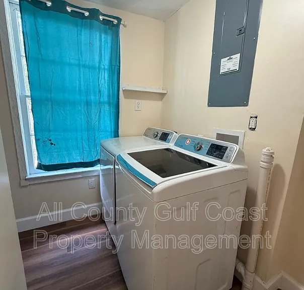3817 Rilma Ave — Photo 10