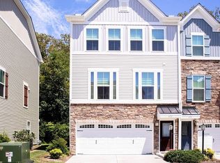 432 Covington Ct, Chesapeake, VA 23320