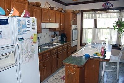 2nd image of 107 Kay St