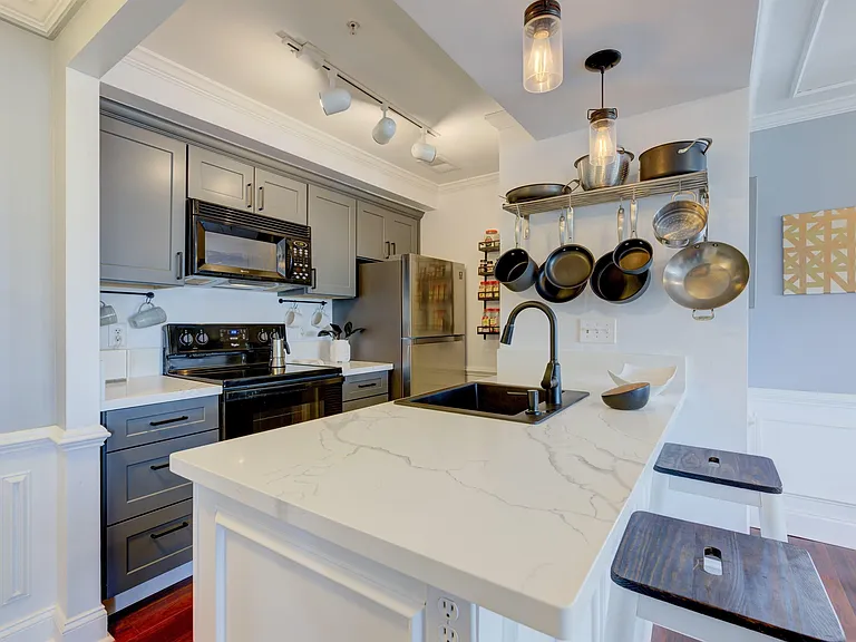 900 Taylor St #401 — Photo 9