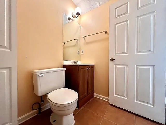 2 bed, 2.5 bath, 1240 sqft, $1,745 — Photo 4