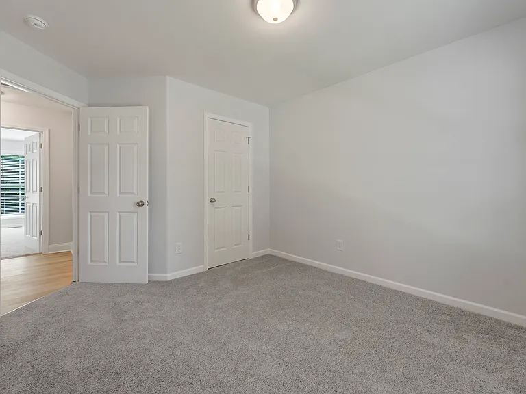 702 Park Ave — Photo 16