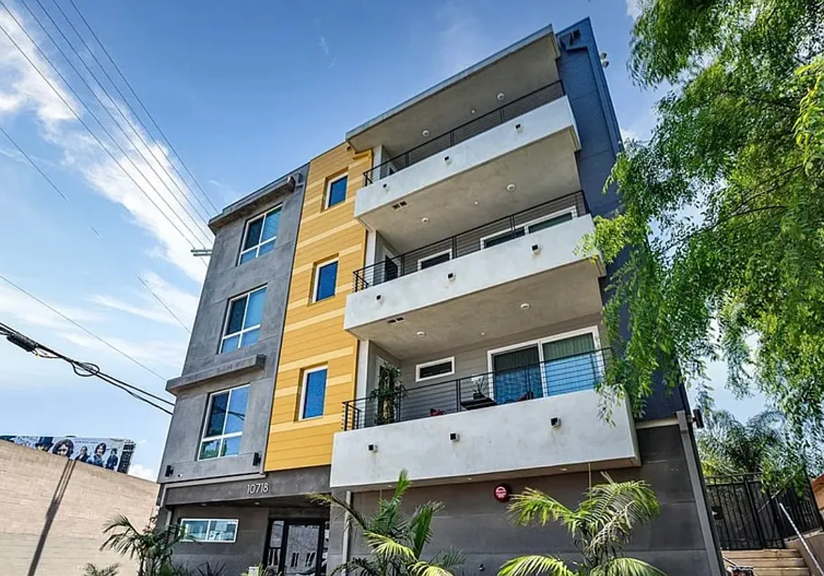 3 bed, 1600 sqft, $4,650 — Photo 4