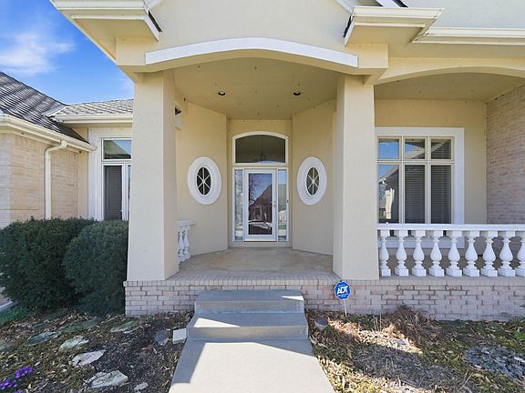2nd image of 1367 N Hickory Creek Ct