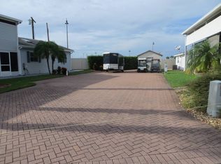 2103 Saint George Dr, Davenport, FL 33837