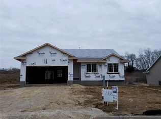 2100 Shady Grove Rd SW, Cedar Rapids, IA 52404