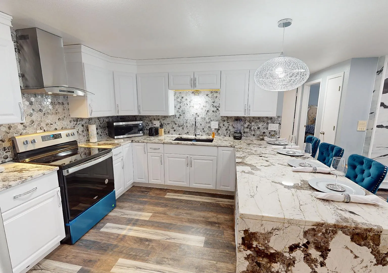 600 N Kensington Dr - 8 — Photo 2