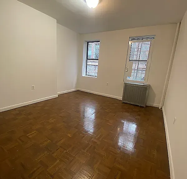424 W 56th St #5 — Photo 8