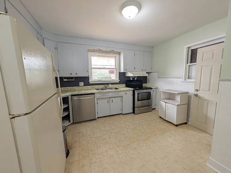 37 Franklin Blvd — Photo 6