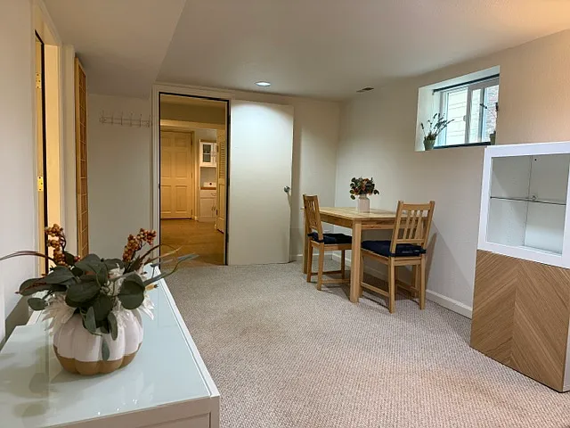 4418 Woodlawn Ave N — Photo 2
