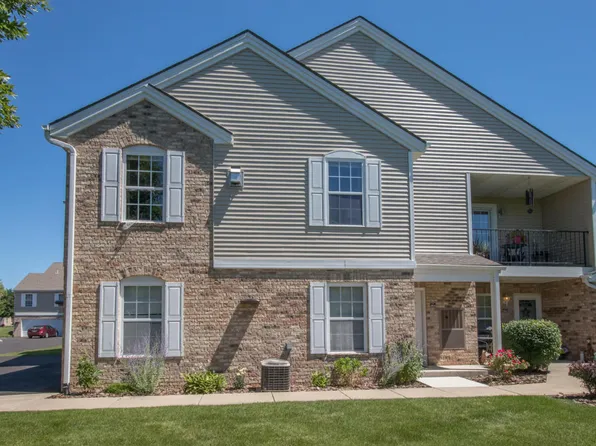 1134 Sunnyslope Dr, Racine, WI 53406