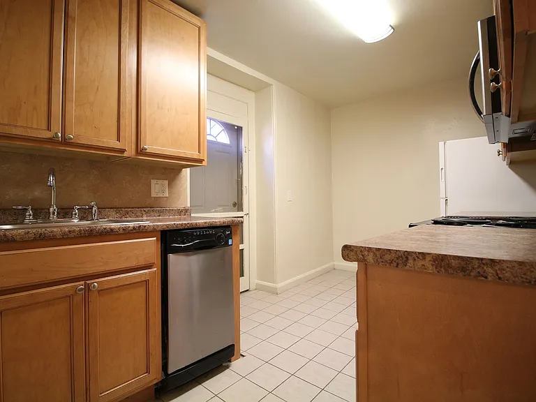1722 Spruce St #C3 — Photo 18