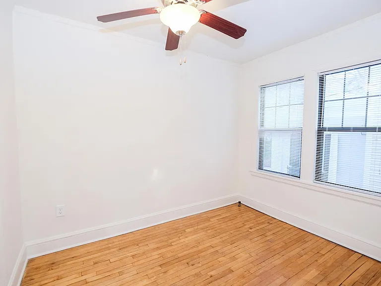 Grand Place Apartments — Photo 18