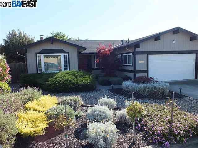 1st image of 2525 Carisbrook Ct