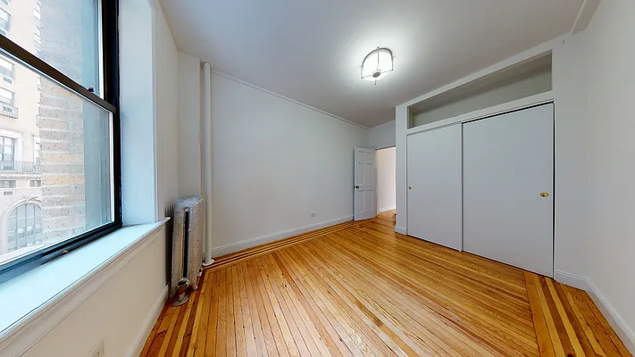 Rented by Bond New York | media 17