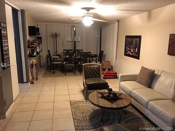 3rd image of 9431 Live Oak Pl APT 101