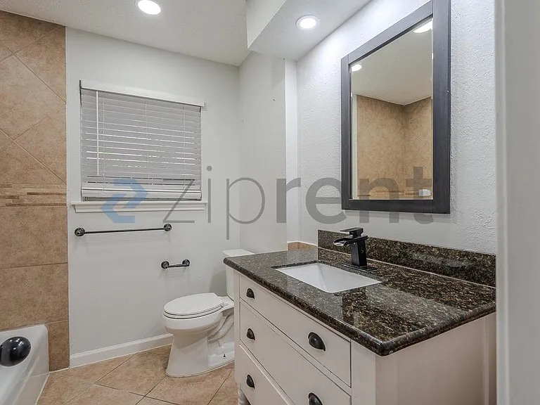 15443 Blackhawk Blvd — Photo 31