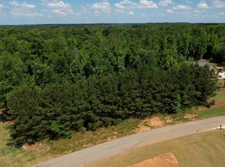 1053 Riverstone Dr, Social Circle, GA 30025